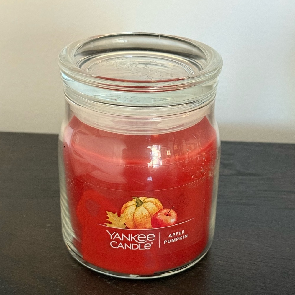 NEW. Yankee Candle Apple Pumpkin scented Candle. 13 oz. - Picture 5 of 13